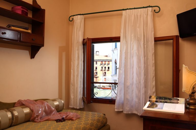Dreibettzimmer Hotel Pensione Accademia Venezia